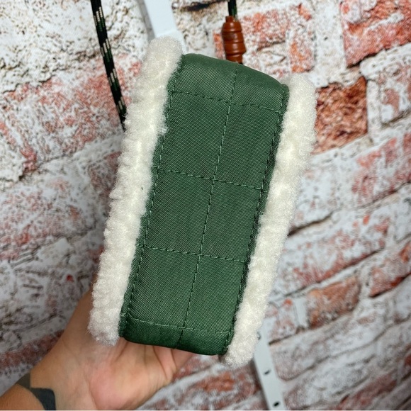 Universal Threads Winter Quilted Sherpa Crossbody - Picture 5 of 7